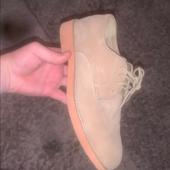 7 pairs of shoes - Picture 6 of 7